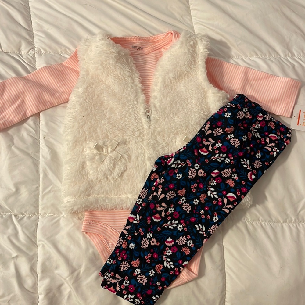 Baby girl Carter’s set